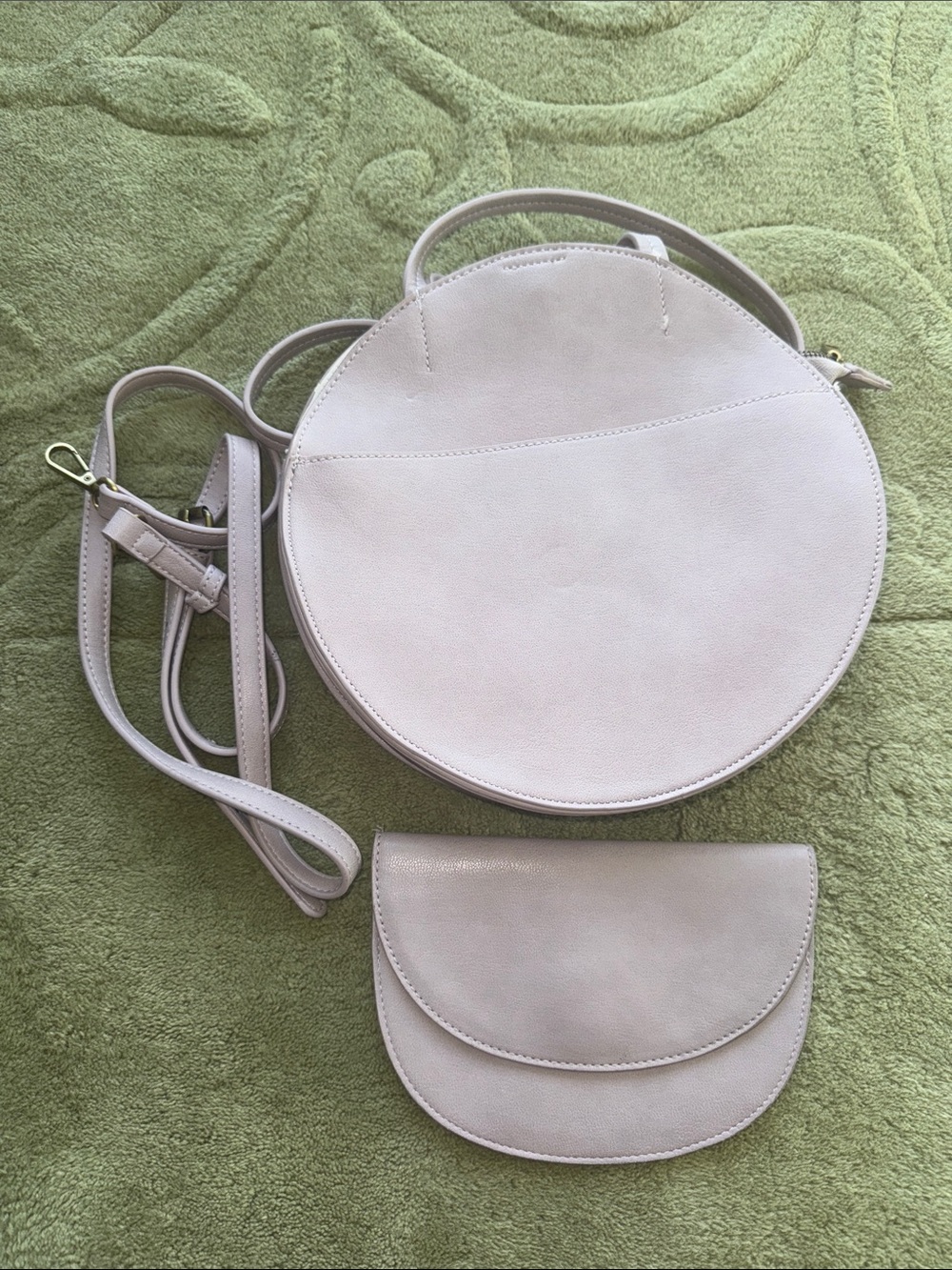 Street Level Round Crossbody Bag in Pale Purple / Lavender with Removable Pouch
